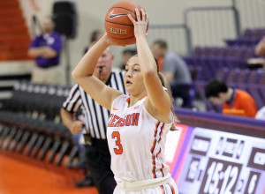 Women's Basketball - Victoria Cardaci